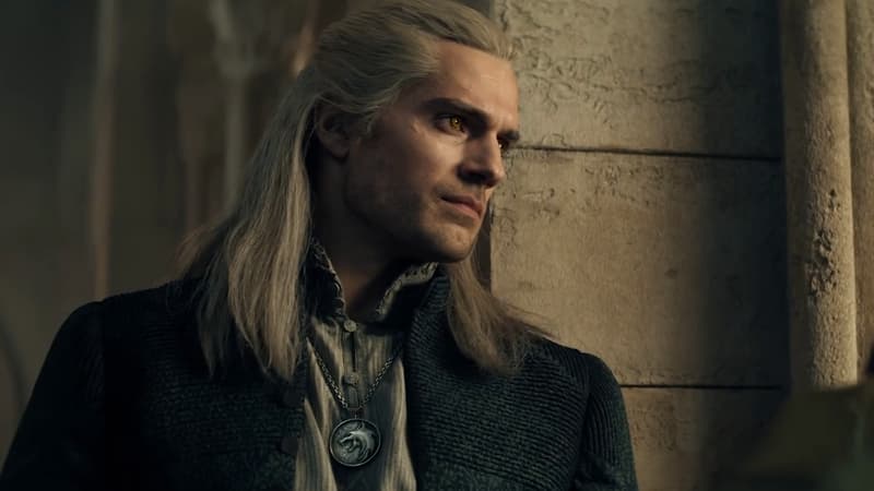 Le chasseur de monstres Geralt de Riv est incarné par l'acteur Henry Cavill