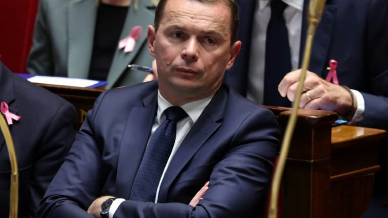 Le ministre du Travail Olivier Dussopt, le 3 octobre 2023 lors de questions au gouvernement à l'Assemblée, à Paris