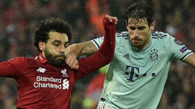 Mo Salah face à Javi Martinez