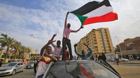 Des manifestants soudanais