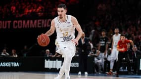 Nando De Colo avec l'ASVEL.