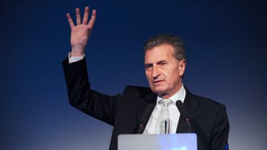 Pour le commissaire européen à l'économie numérique, l'UE sait surmonter les crises, mais l'augmentation des pays dotés de gouvernements instables ou populistes est inquiétante.