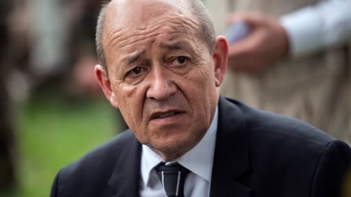 Le ministre de la Défense Jean-Yves Le Drian, ici le 12 février dernier, a annoncé qu'une dizaine de combattants d'Aqmi ont été tués dans la nuit de mardi à mercredi au Mali.