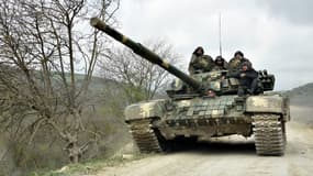 Des forces armées du Nagorny Karabakh à Madaghis, en Azerbaïdjan, le 6 avril 2016