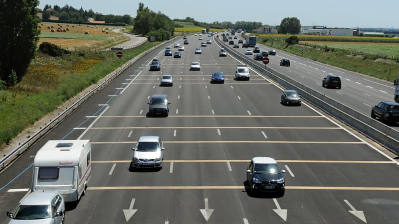 Un adolescent a emprunté l'autoroute à vélo. (Illustration)