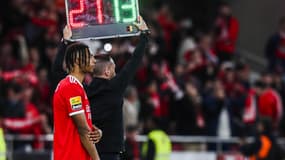 Cher Ndour entre en jeu avec Benfica pour ses débuts pro, 18 mars 2023