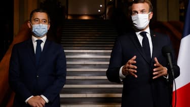 Emmanuel Macron et Gérald Darmanin à la préfecture de Seine-Saint-Denis, à Bobigny, le 20 octobre 2020.