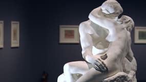 "Le Baiser" de Rodin exposé lors d'une exposition sur les corps nus, à Madrid en 2008.