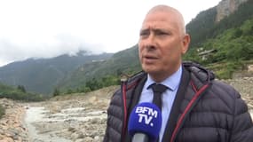 Hugues Moutouh, préfet des Alpes-Maritimes, le 25 juin 2024 dans la vallée de la Vésubie après d'importantes crues.