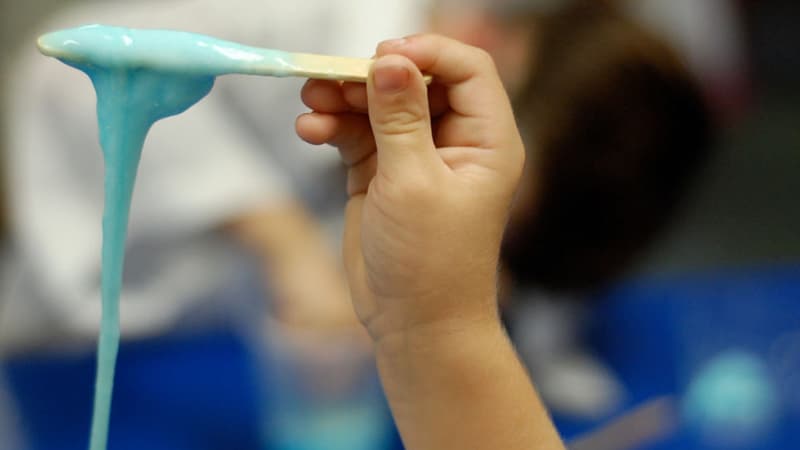 Attention, le "slime" peut causer de graves brûlures aux enfants.