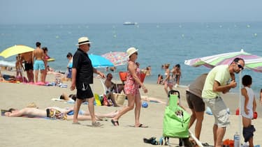 28% des Français économisent plus d’un an pour partir en vacances, mais beaucoup reconnaissent qu'ils dépassent souvent leur budget
