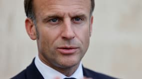 Le président français Emmanuel Macron s'adresse à la presse lors du sommet du G7 à Fasano, dans le sud de l'Italie, le 13 juin 2024