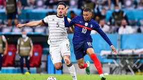 Mats Hummels contre Kylian Mbappé