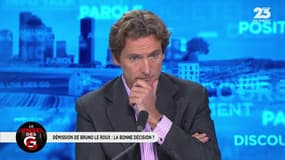 Le PS demande à Fillon de retirer sa candidature: "c'est un peu ridicule"