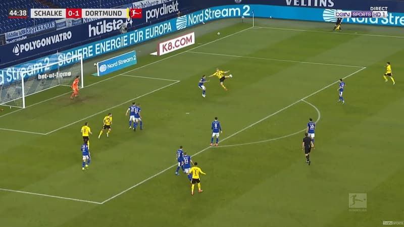 Schalke-Dortmund: l'incroyable reprise acrobatique du monstre Haaland