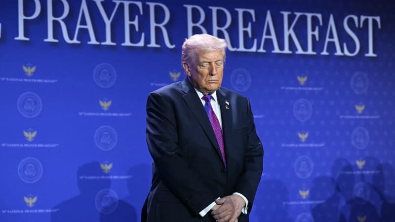 "Il est son propre prophète": entre clientélisme et faux pas, le jeu dangereux de Donald Trump avec la religion