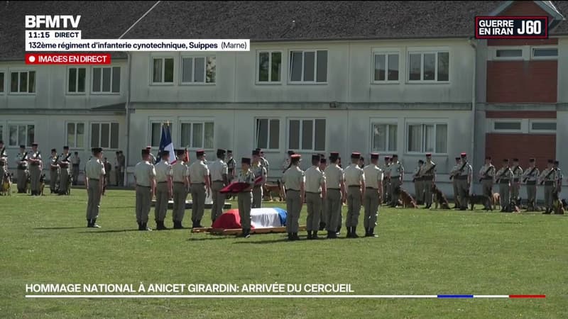 Hommage national à Anicet Girardin: le cercueil du sergent entre sur la place d'armes