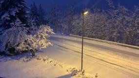 10 à 15 cm de neige sont tombés en vallée et jusqu'à 25 dans le Valgaudemar et les Écrins, le 28 novembre 2023 dans les Hautes-Alpes.