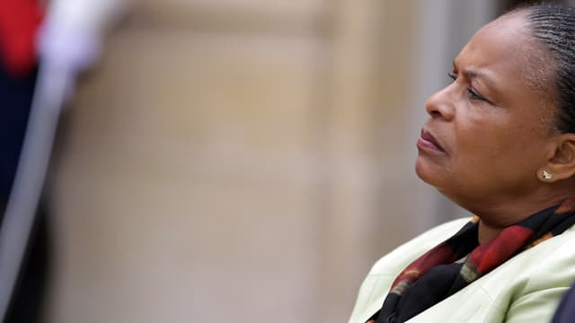 Christiane Taubira, ici le 28 mai 2015 à Matignon, menace de quitter le gouvernement si sa loi sur la justice des mineurs ne passe pas au Parlement.