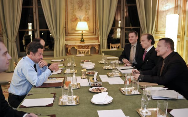 Nicolas Sarkozy et Bono à l'Elysée