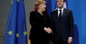 Le président de la République, Emmanuel Macron, et la Chancelière allemande, Angela Merkel, le 18 novembre 2018 à Berlin (photo d'illustration)