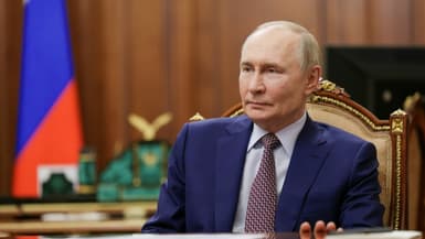 Le président russe Vladimir Poutine au Kremlin, le 14 octobre 2025 à Moscou