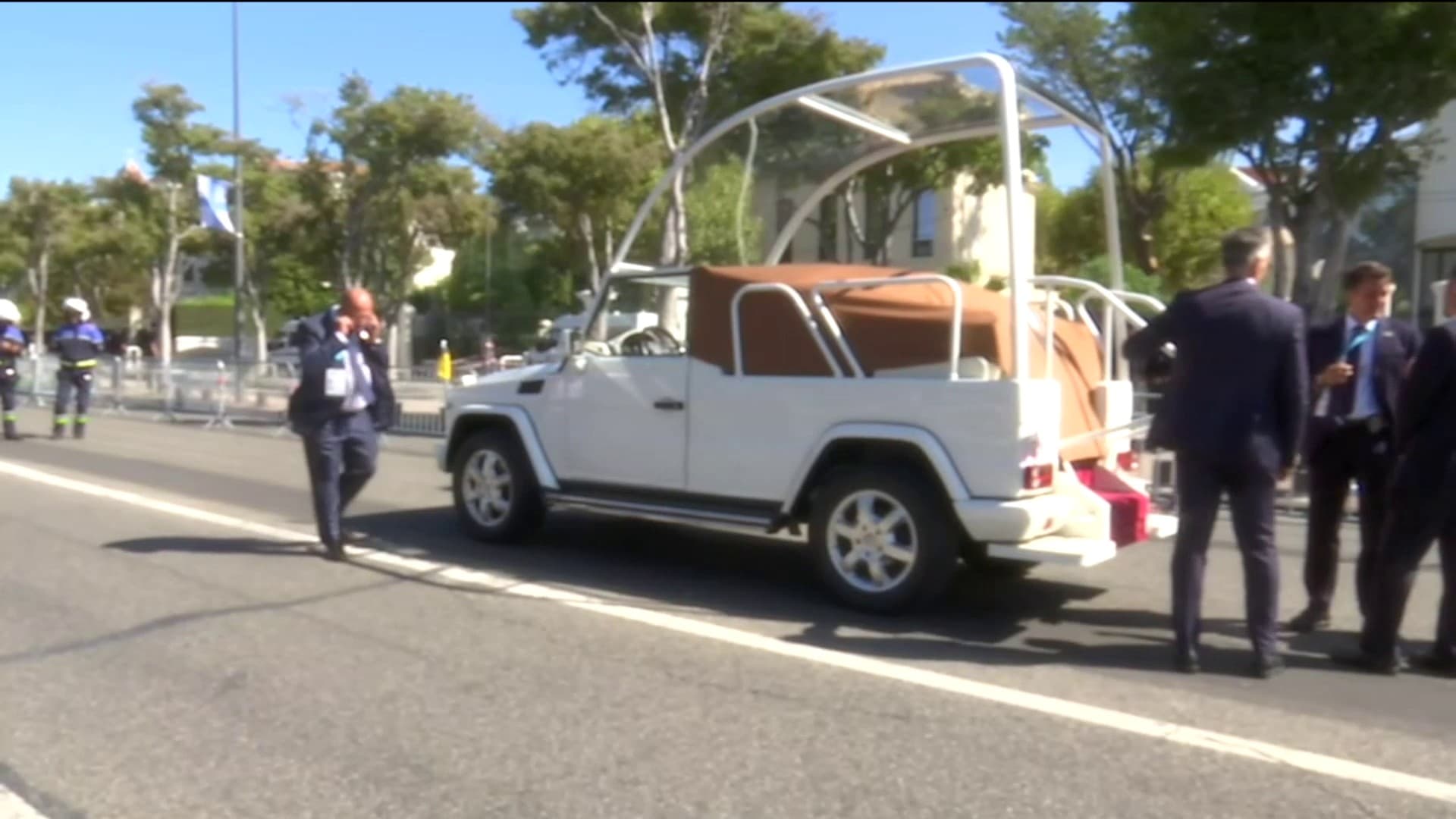 La papamobile du pape François, le 23 septembre 2023 à Marseille. La papamobile du pape François, le 23 septembre 2023 à Marseille.