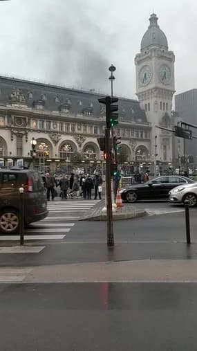 Un incendie gare de Lyon à Paris - Témoins BFMTV