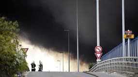 Un incendie spectaculaire à la Courneuve
