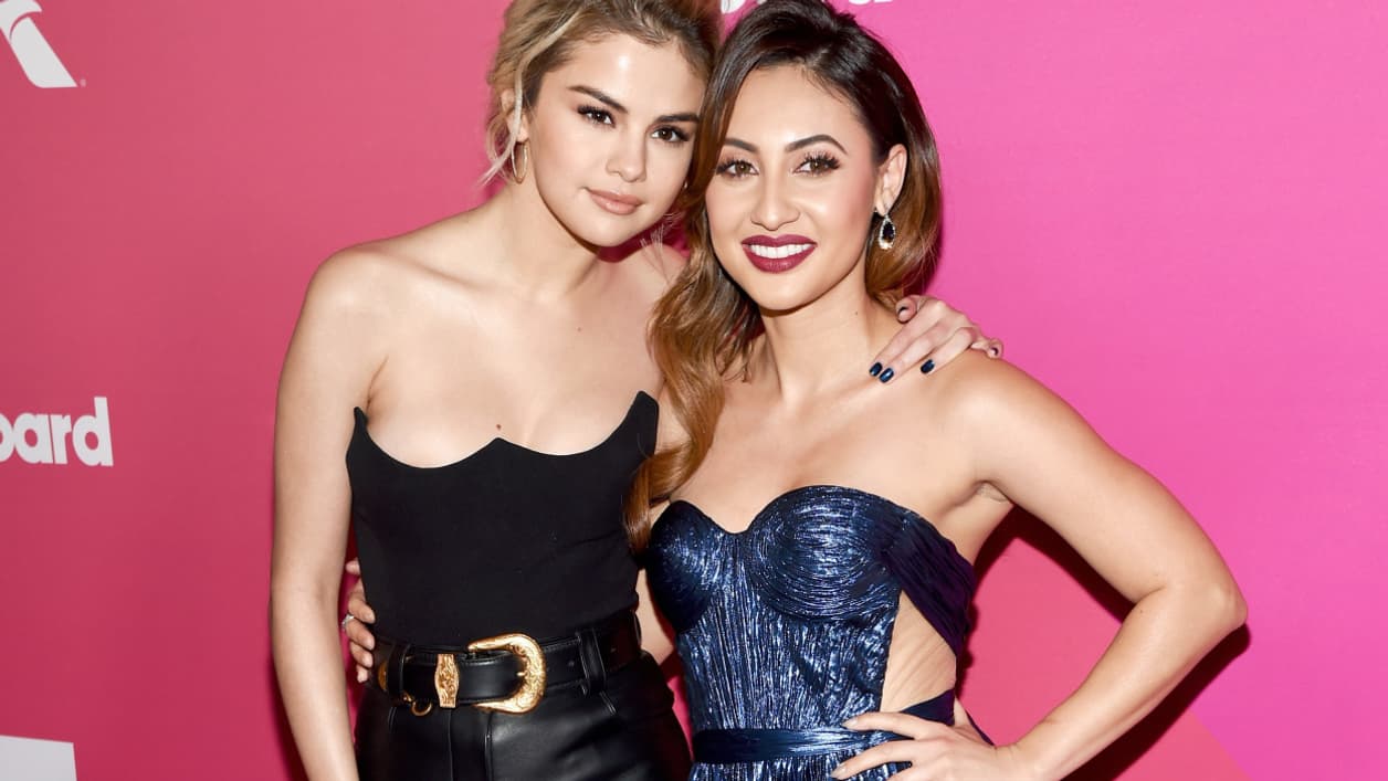 Selena Gomez et Francia Raisa le 30 novembre 2017 Selena Gomez et Francia Raisa le 30 novembre 2017