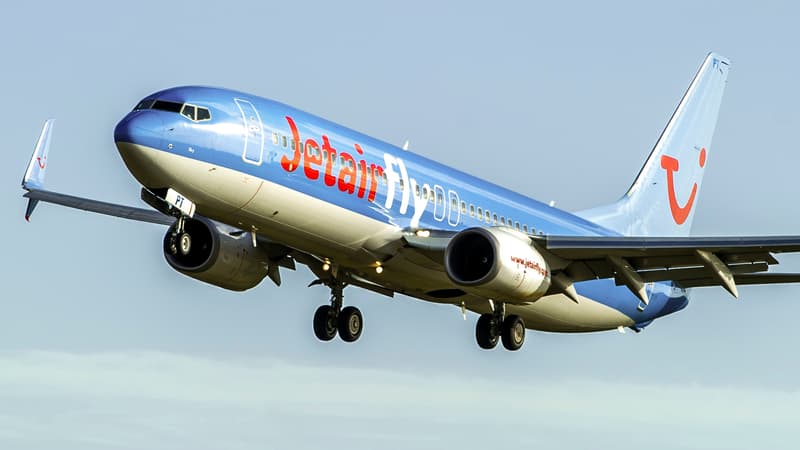 Un avion de la compagnie Jetairfly se pose à l'aéroport de Lille, en février 2015. (photo d'illustration)