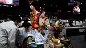 L'équipe du Japon participe au concours de pâtisserie du Bocuse d'Or 2025 au salon Sirha dans le hall d'Eurexpo à Chassieu, près de Lyon, le 24 janvier 2025.
