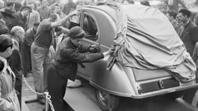 La 2CV présentée en 1948 au salon de l'automobile