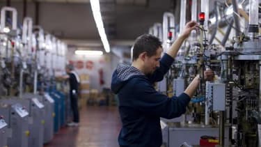 L'automobile est plus particulièrement touchée par cette baisse de prévision des investissements.