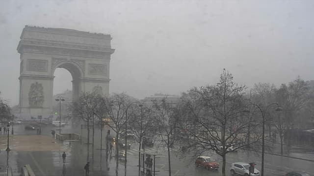 Les Champs-Elysées sous la neige