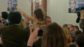 Une militante Femen est intervenue pendant un discours de Marine Le Pen.