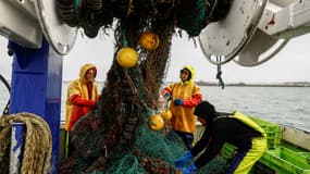 46 demandes d'autorisation déposées par des pêcheurs français restent sans réponse et 52 licences ont expiré le 31 octobre