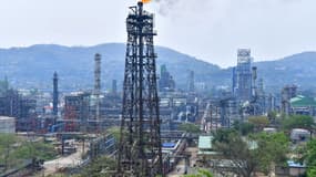 Une vue générale de la raffinerie de Guwahati exploitée par Indian Oil Corporation, à Guwahati le 30 mars 2023 (photo d'illustration).