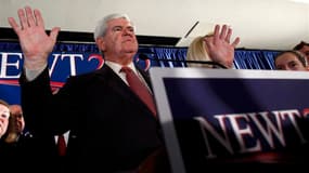 Newt Gingrich a largement remporté samedi la primaire républicaine de Caroline du Sud, relançant la course à l'investiture républicaine pour la présidentielle américaine de novembre pour laquelle Mitt Romney faisait jusqu'à présent figure de favori. /Phot