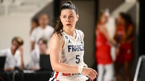 Marie-Eve Paget avec l'équipe de France de basket 3x3, le 9 juillet 2024