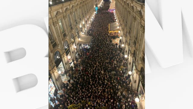 Les rues de Milan noires de monde ce mardi en soutien à Liliana Segre, rescapée d'Auschwitz victime d'insultes antisémites.