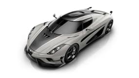 Un habillage jouant entre le "Grey Battleship", le carbone et les lignes blanches pour cette nouvelle version de la Regera