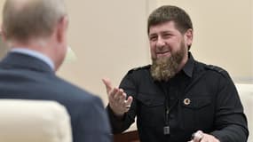 Ramzan Kadyrov face à Vladimir Poutine, en 2019 