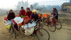Des vendeuses de légumes népalaises à Surkhet, au Népal, le 7 février 2017