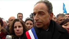 Concernant l'absence de son ex-rival pour la présidence de l'UMP, François Fillon, Jean-François Copé a simplement indiqué "respecter son choix".