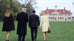 Emmanuel Macron, Donald Trump et leurs épouses Mélania Trump et Brigitte Macron au Mont Vernon en avril 2018.