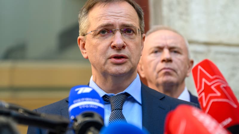 Guerre en Ukraine: la délégation russe "attend" les négociateurs ukrainiens pour une rencontre demain matin thumbnail