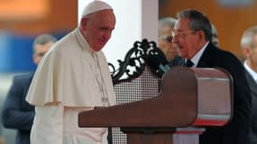 Le pape a rencontré samedi le président cubain Raul Castro.