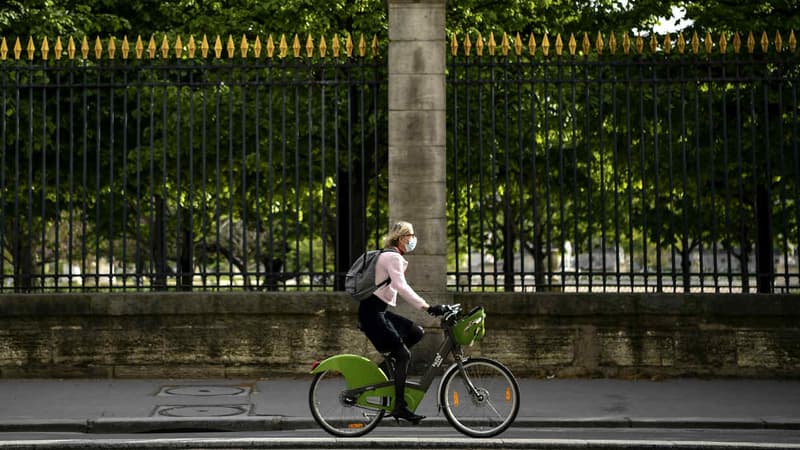 Image d'illustration - Selon un sondage pour le réseau de réparation de Cyclofix, les Français comptent utiliser un peu moins leur voiture ou les transports en commun, un peu plus le vélo.