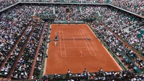La Fédération Française de Tennis table sur 2017 pour que le nouveau cours soit opérationnel.